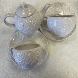 Set teiera e 2 tazze linea Daphne Coccole di casa